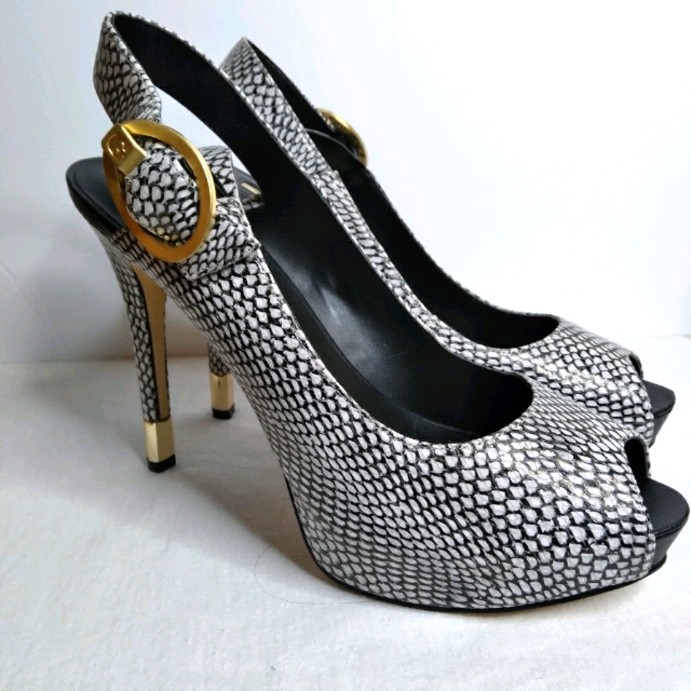 GUESS Snake skin patterned heels, Size 9